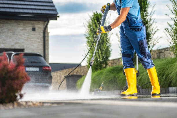 Why Choose Our Certified Pressure Washing Experts for Your Project Needs in St Pauls, NC?